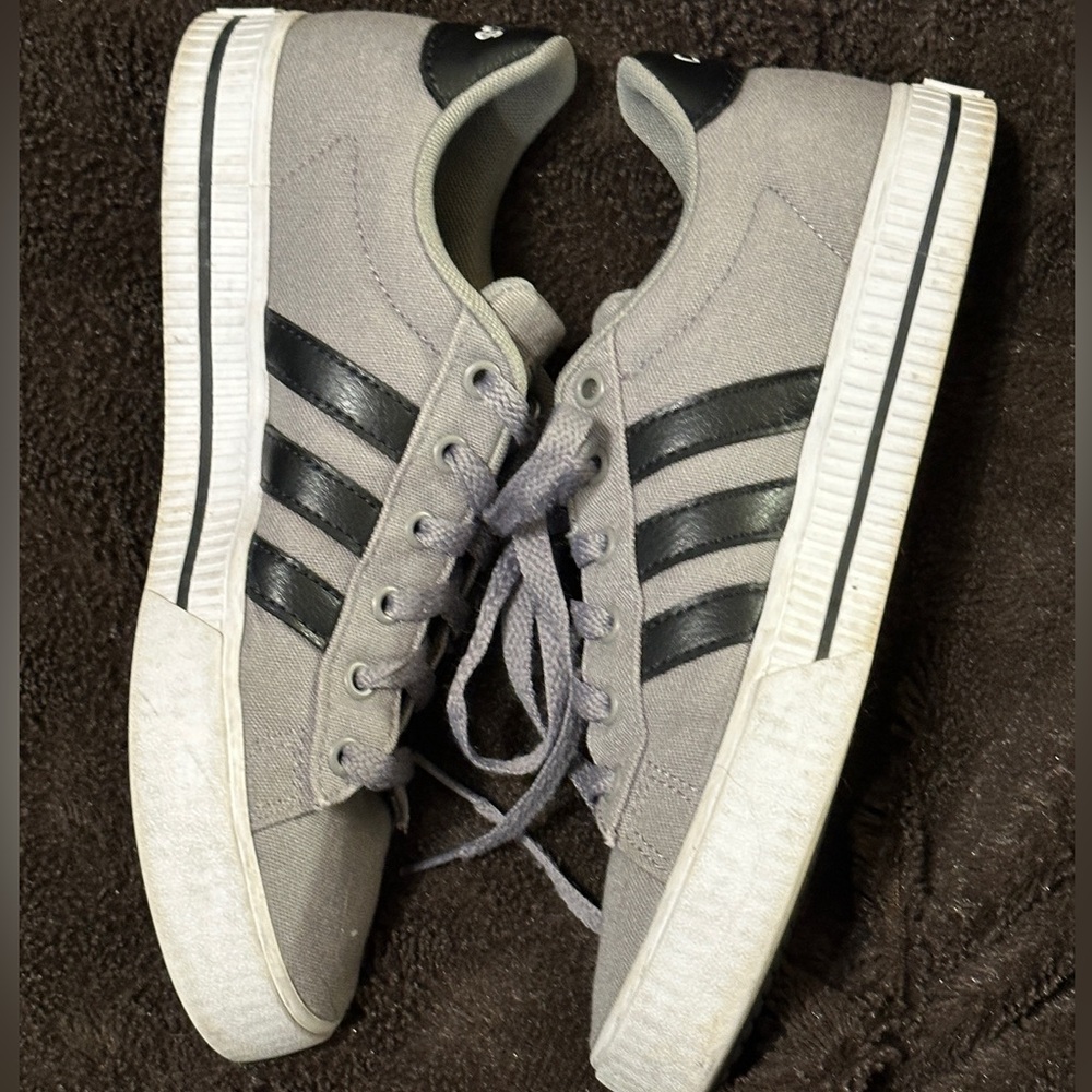 Adidas kids Gray Canvas Sneakers black stripes comfy cushioned DAILY style 4.5 - Picture 8 of 10
